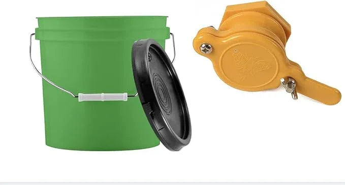 House Naturals 2 Gallon Plastic Honey Food Grade Bucket with Honey Gate for Beekeeping and Lid BPA Free, Made in USA - NeatNest